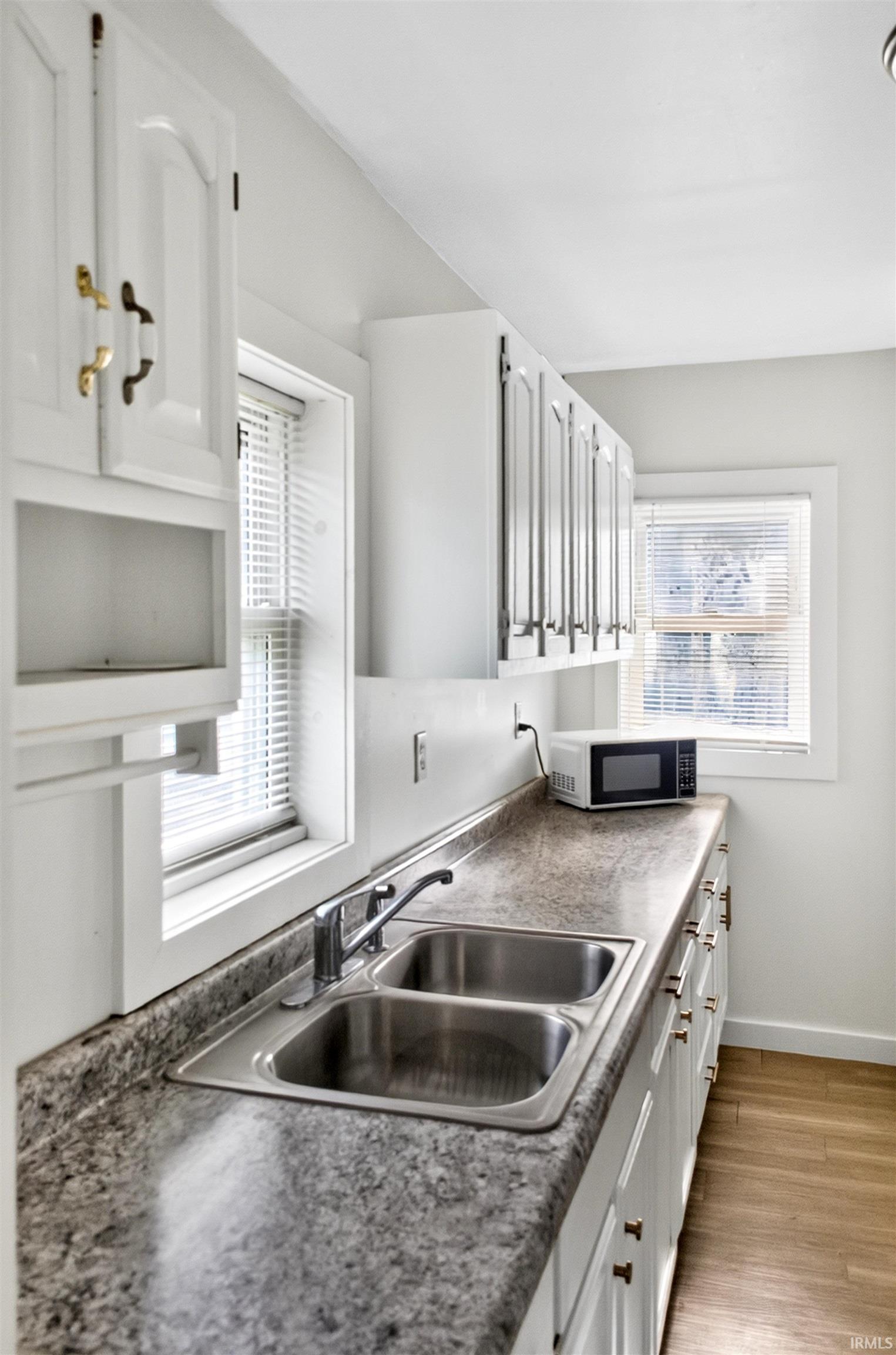 1529 Medora Street South Bend IN 46628
