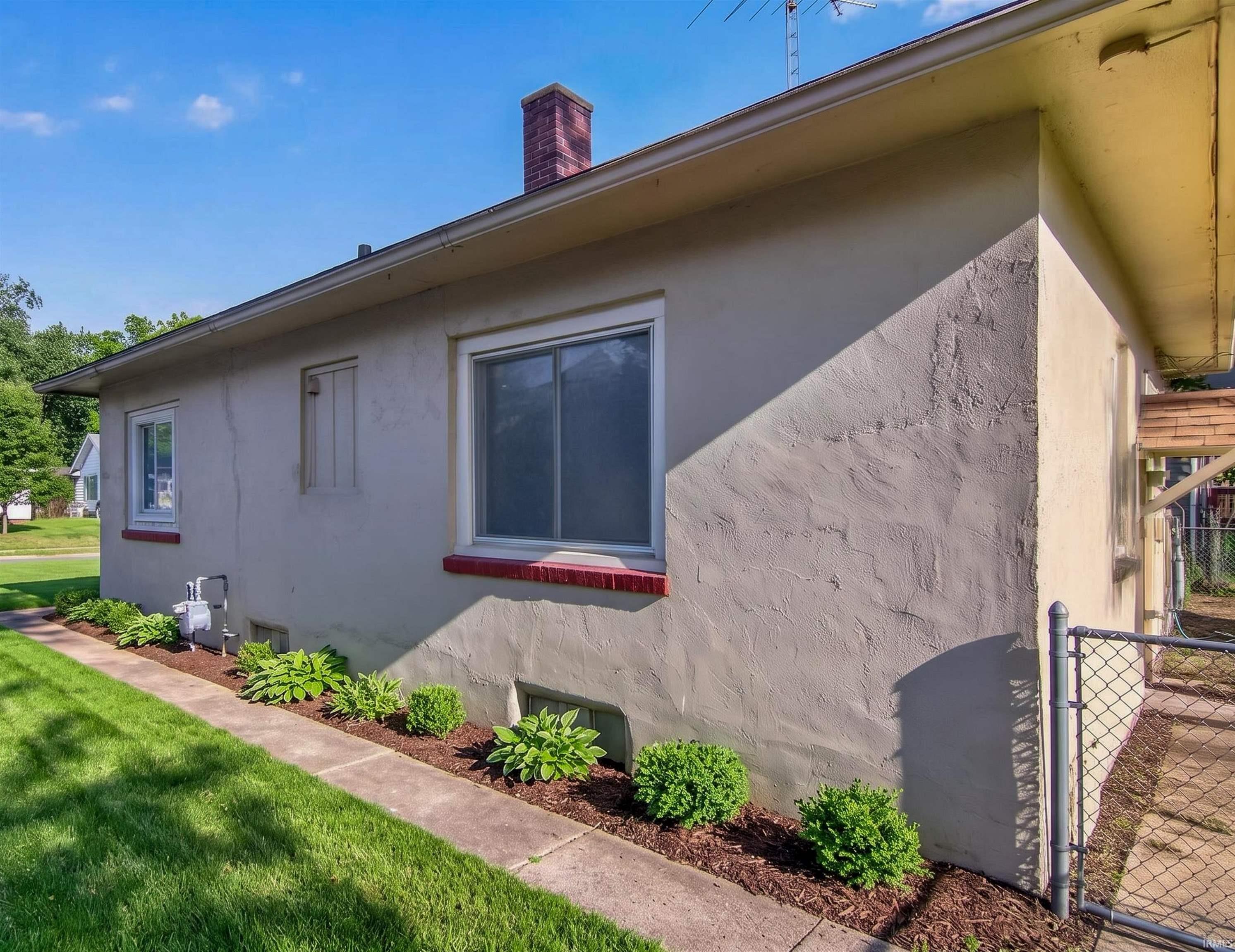 1529 Medora Street South Bend IN 46628