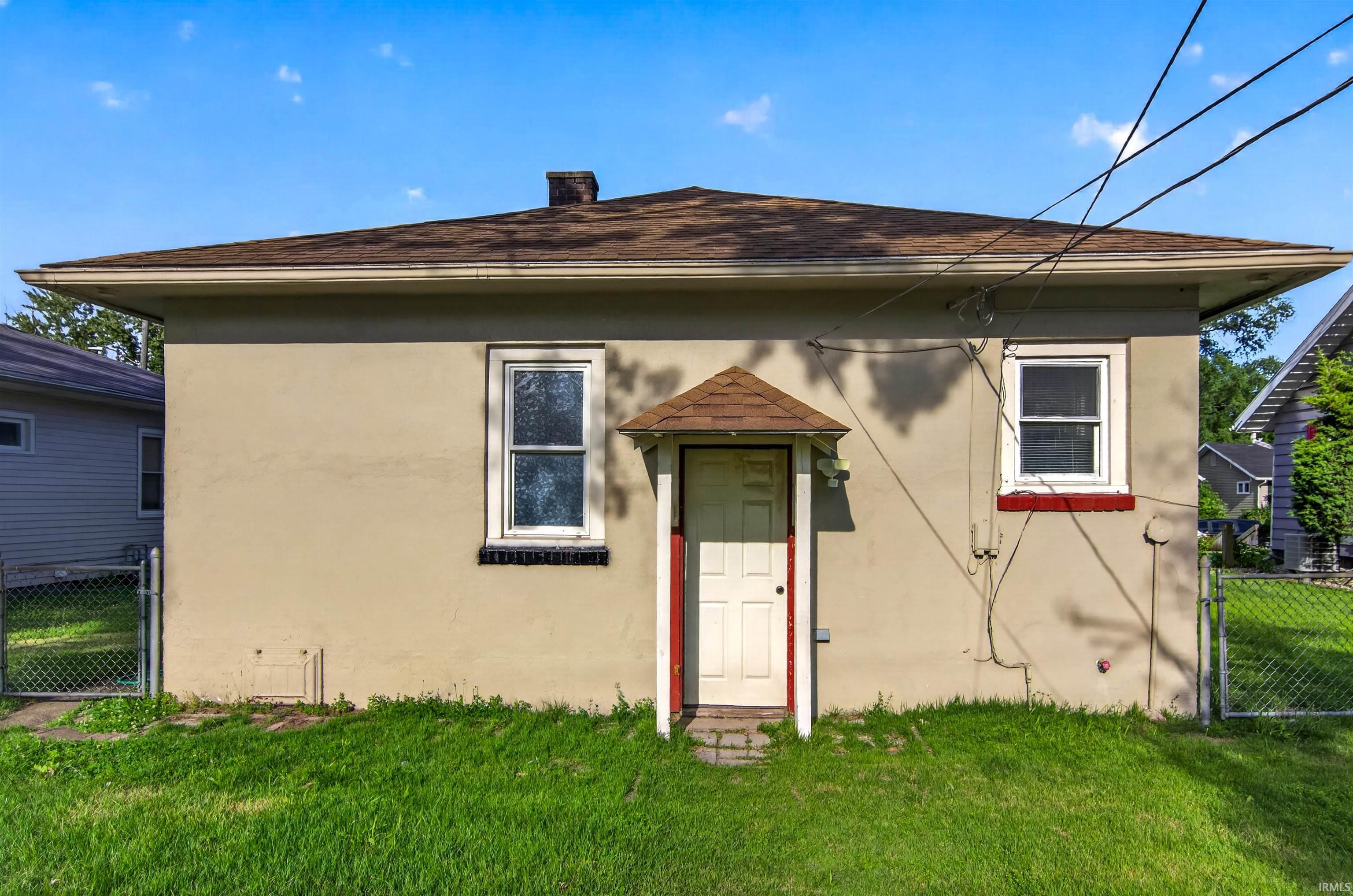 1529 Medora Street South Bend IN 46628