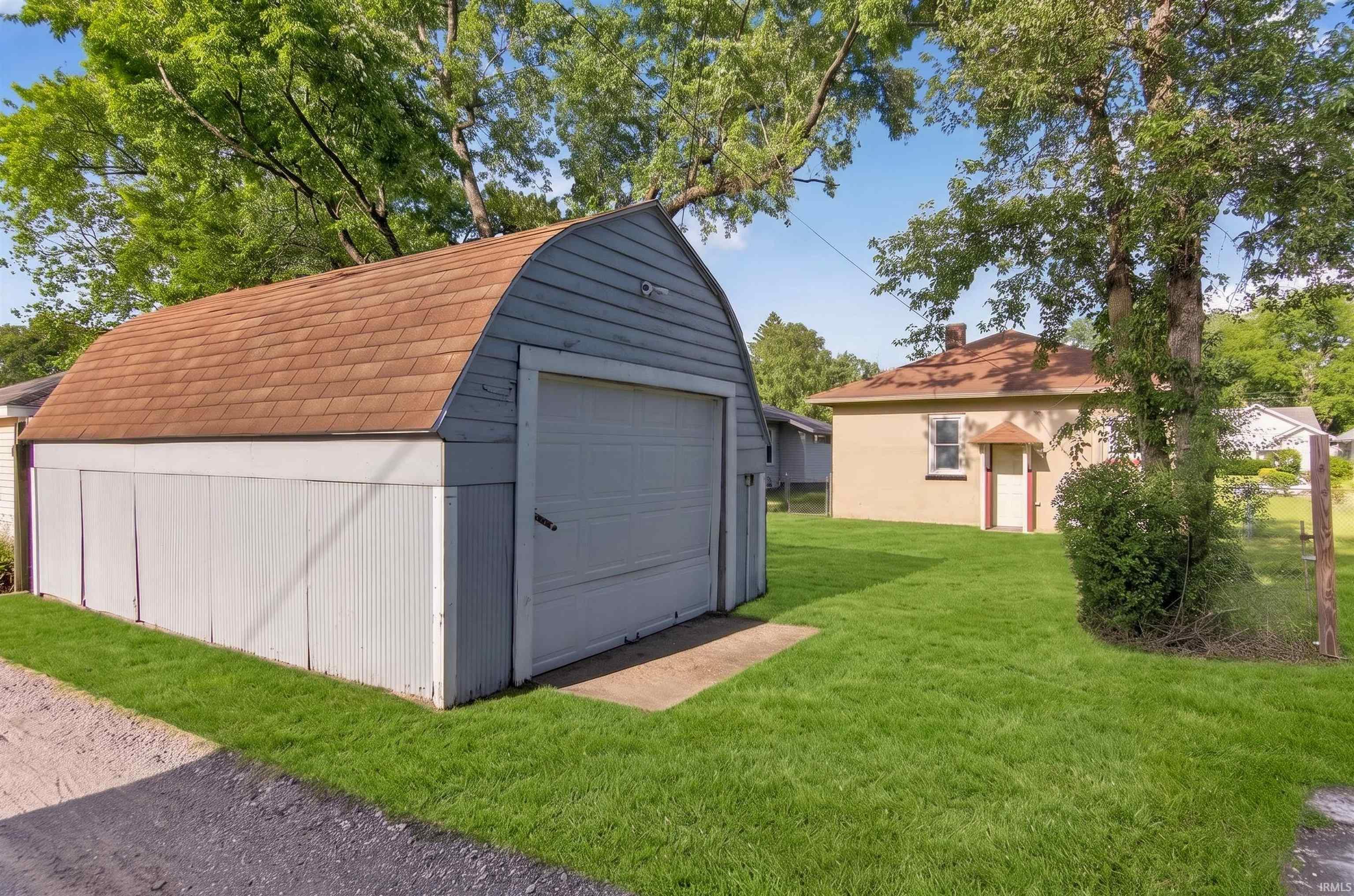 1529 Medora Street South Bend IN 46628