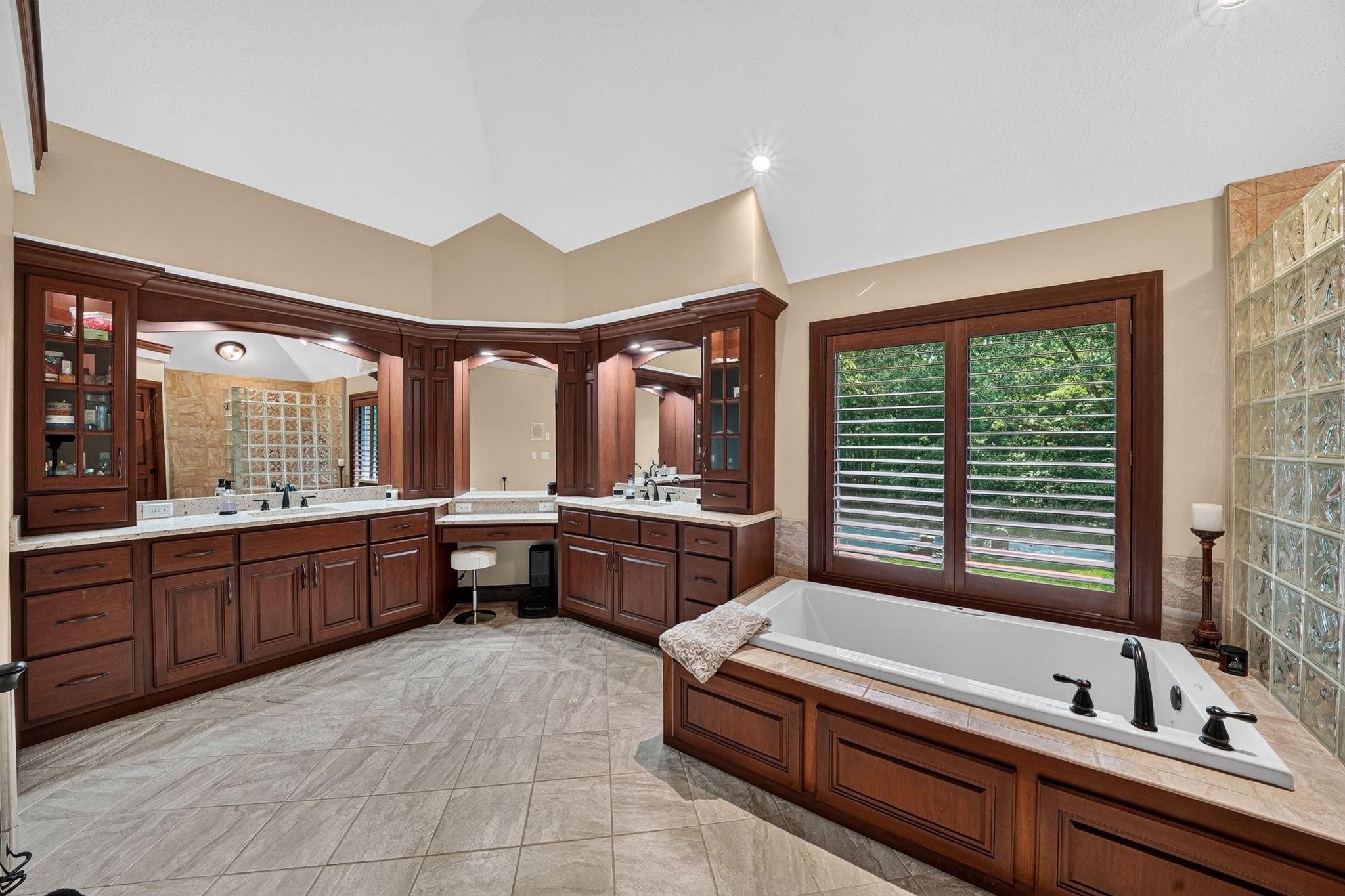205 Greenfield Drive Middlebury IN 46540