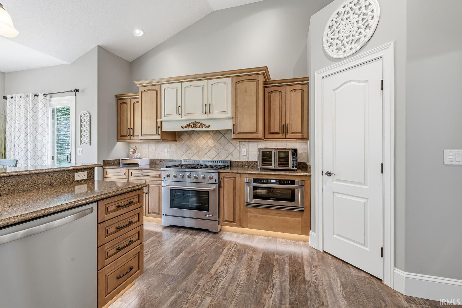51678 Meadow Pointe Drive Granger IN 46530