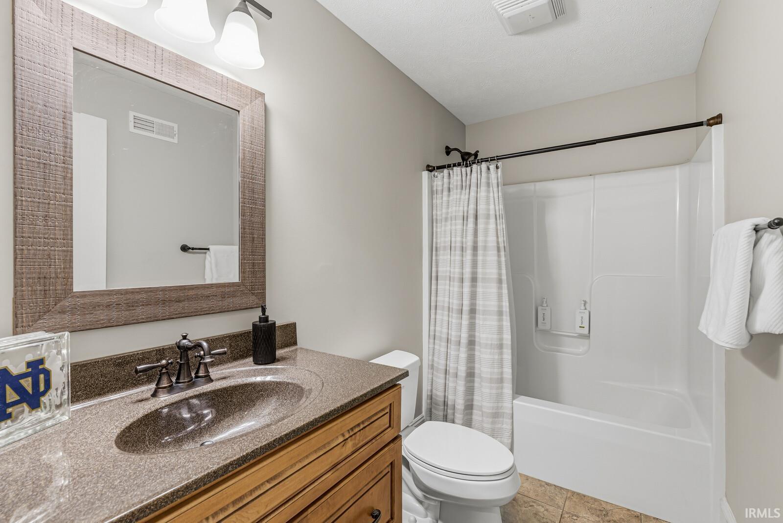 51678 Meadow Pointe Drive Granger IN 46530