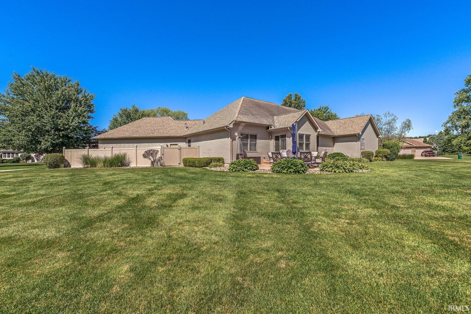 51678 Meadow Pointe Drive Granger IN 46530