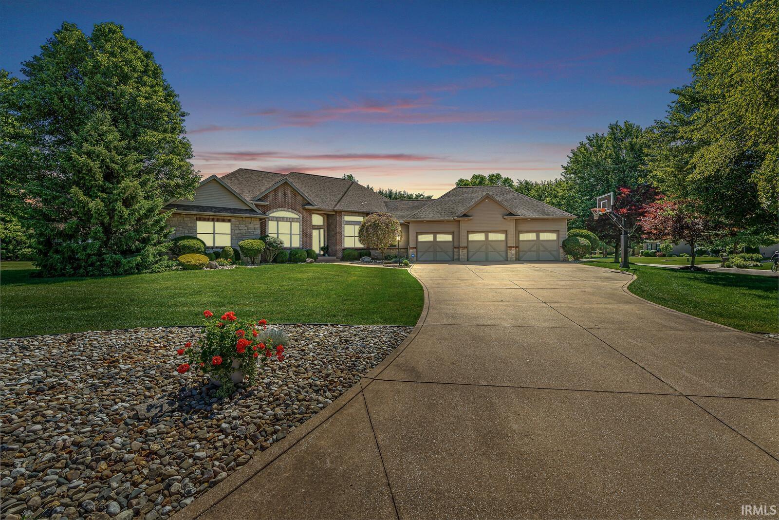 51678 Meadow Pointe Drive Granger IN 46530