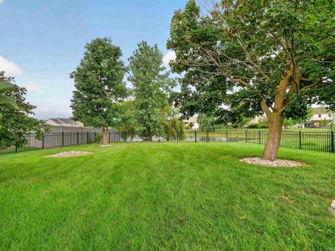 8215 Grand Forest Court Fort Wayne IN 46815