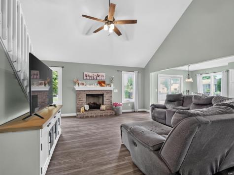 8215 Grand Forest Court Fort Wayne IN 46815