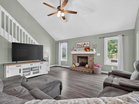 8215 Grand Forest Court Fort Wayne IN 46815