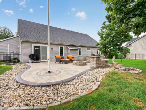 8215 Grand Forest Court Fort Wayne IN 46815