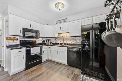 3003 Winslow Place Fort Wayne IN 46815