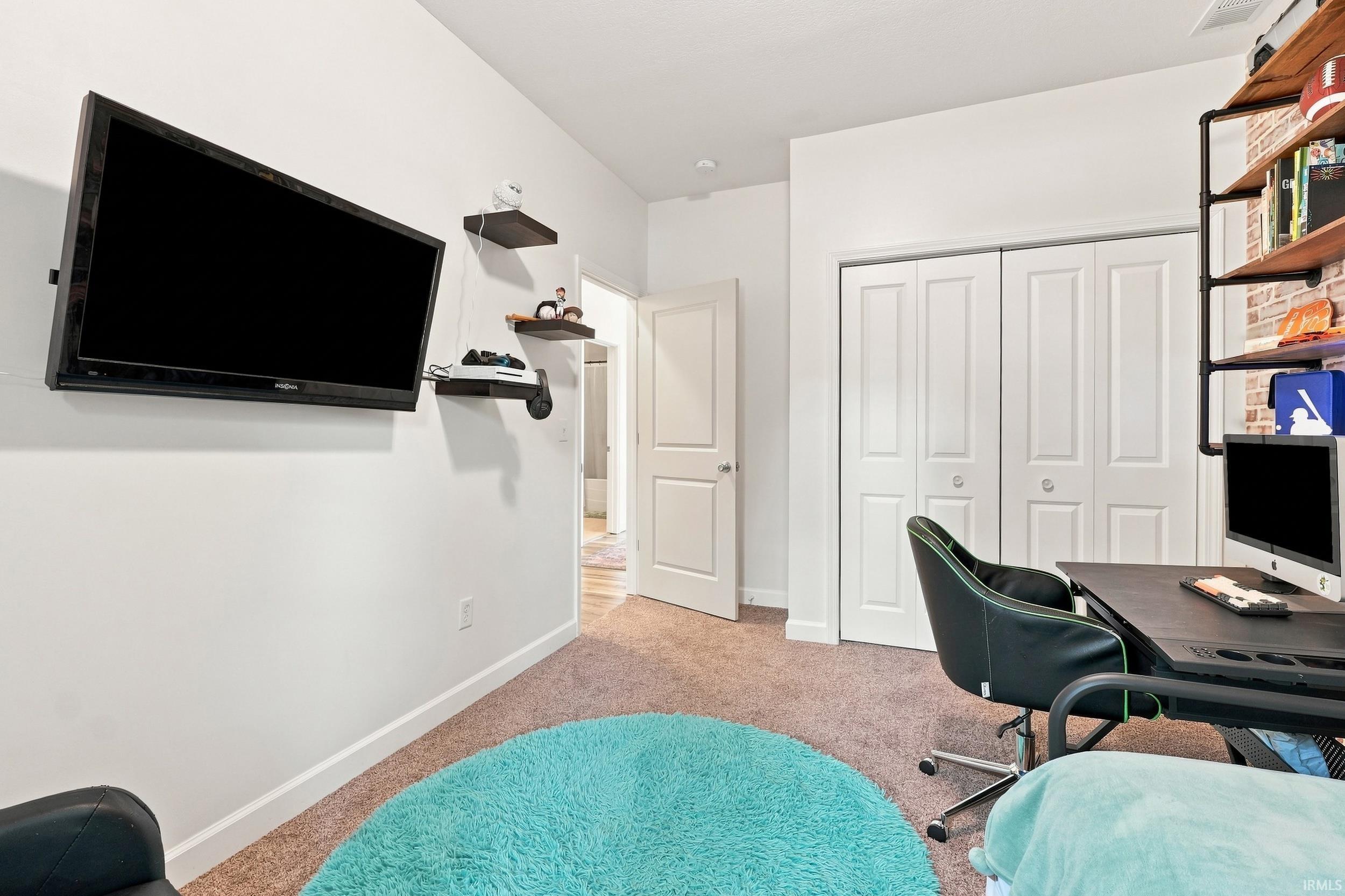 1338 N Santorini Drive Warsaw IN 46580