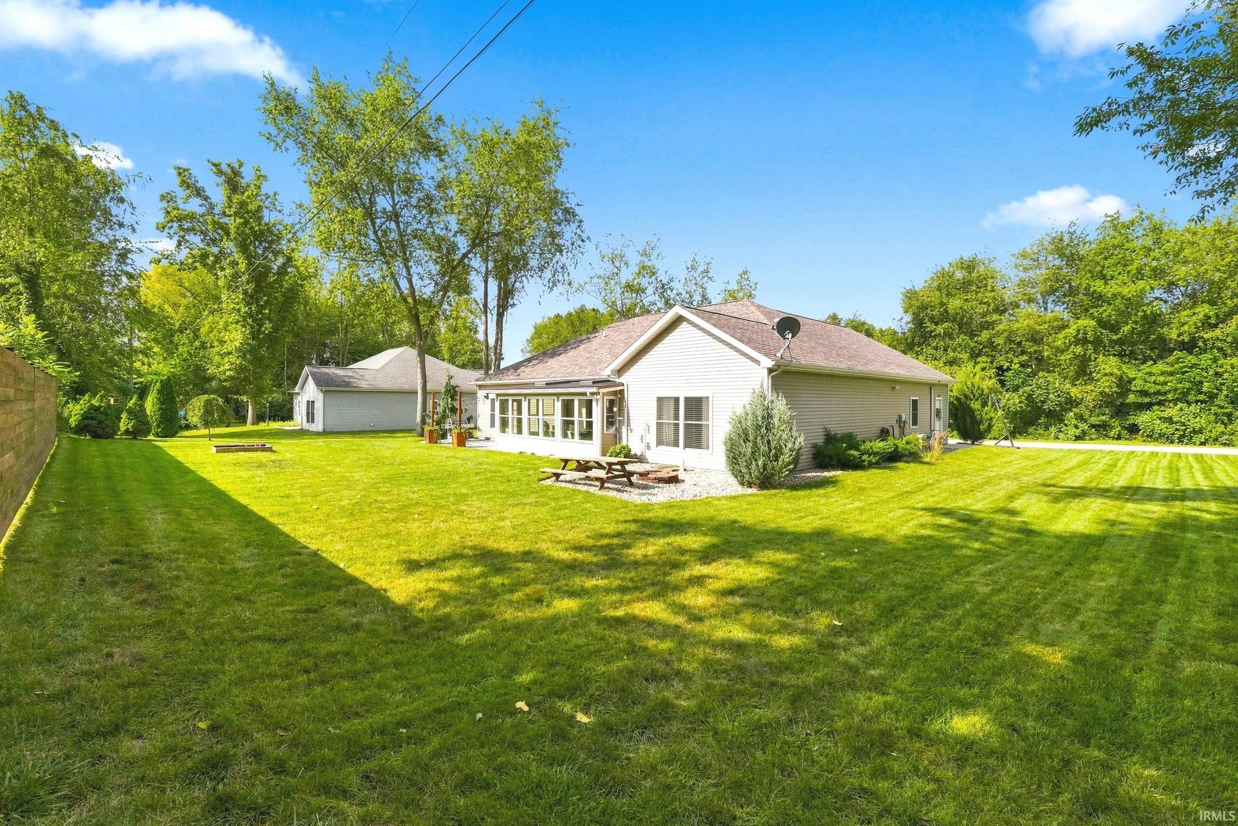 1338 N Santorini Drive Warsaw IN 46580