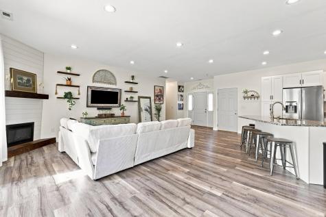 1338 N Santorini Drive Warsaw IN 46580