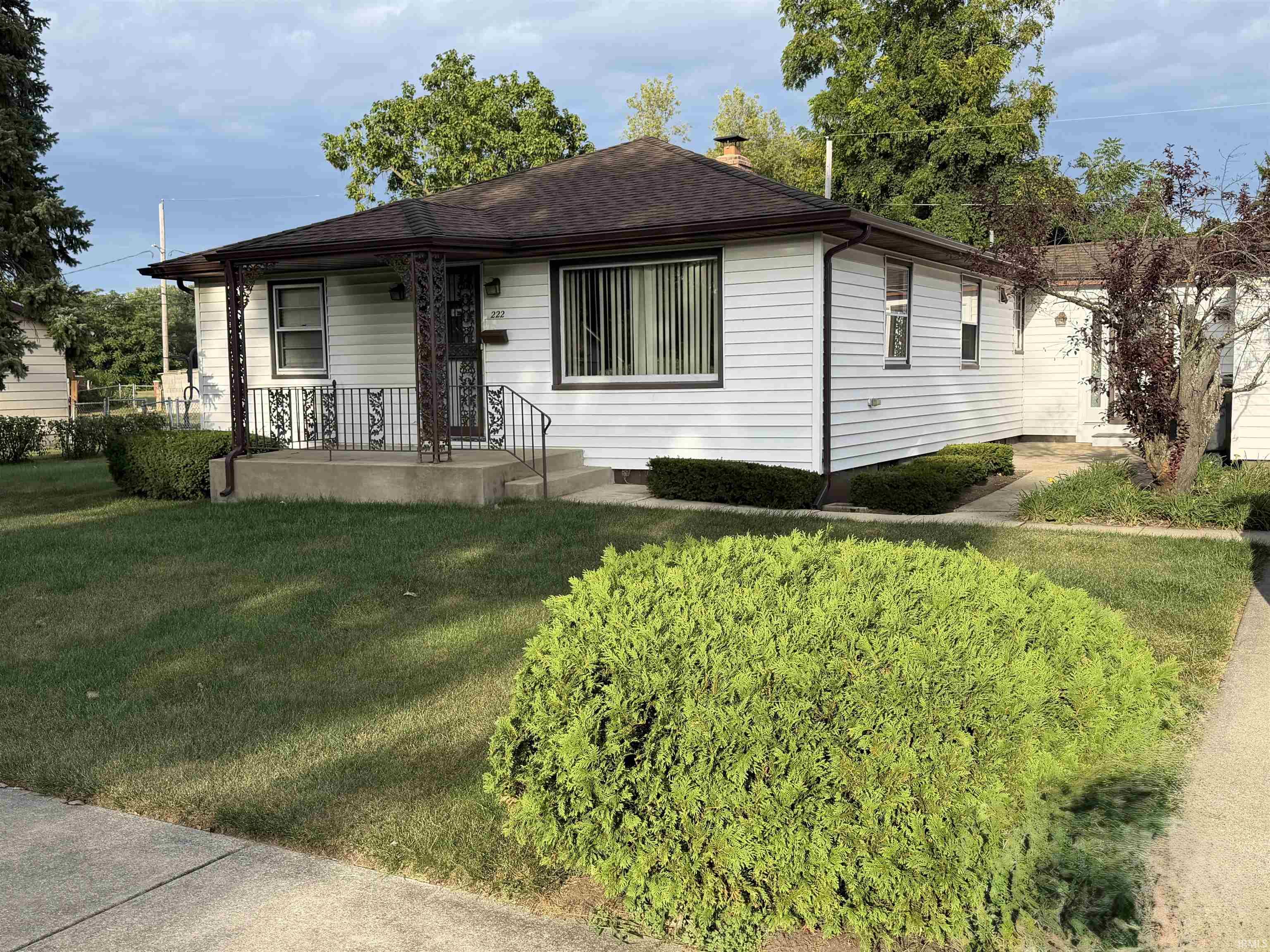 222 Dundee Street South Bend IN 46619