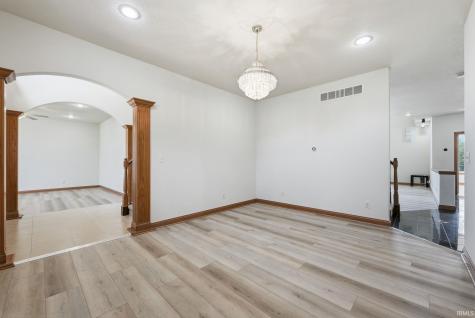 1095 E 600 N Columbia City IN 46725
