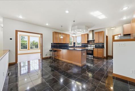 1095 E 600 N Columbia City IN 46725