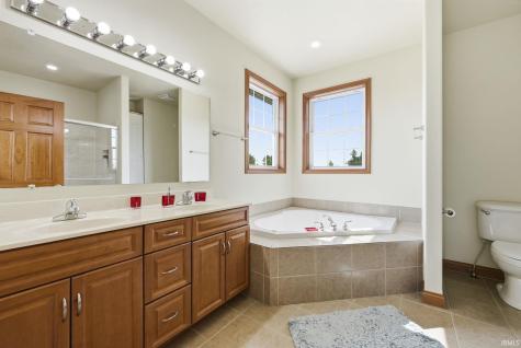 1095 E 600 N Columbia City IN 46725