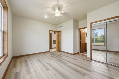 1095 E 600 N Columbia City IN 46725