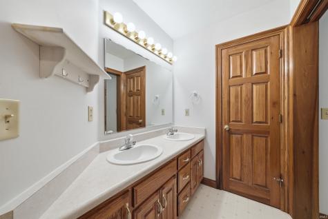 8215 Killeen Run Fort Wayne IN 46835