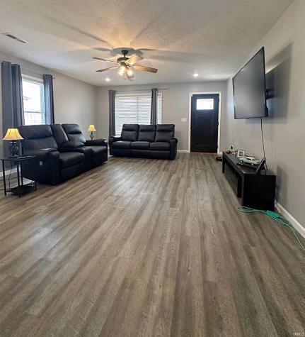 18 Wolf Street Washington IN 47501