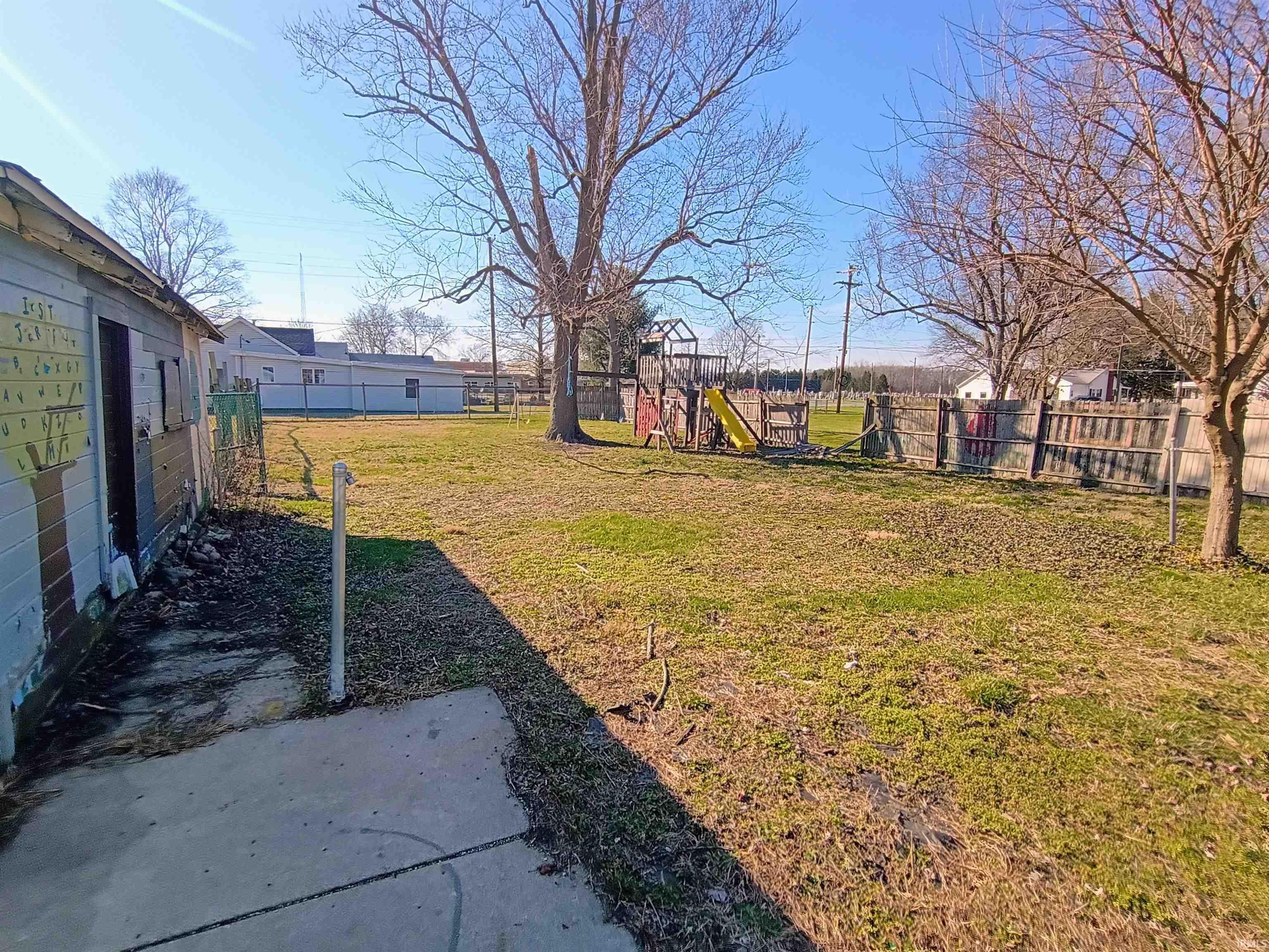 328 Jay Street Rochester IN 46975