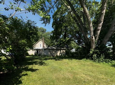 1926 Leer Street South Bend IN 46613