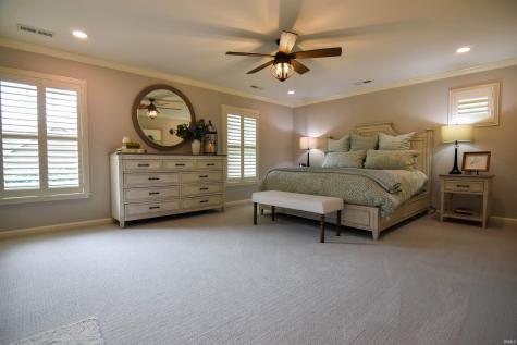8931 Whispering Tree Lane Evansville IN 47711