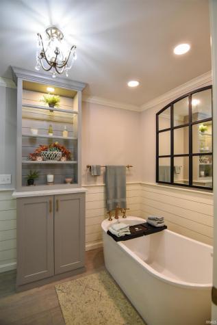 8931 Whispering Tree Lane Evansville IN 47711
