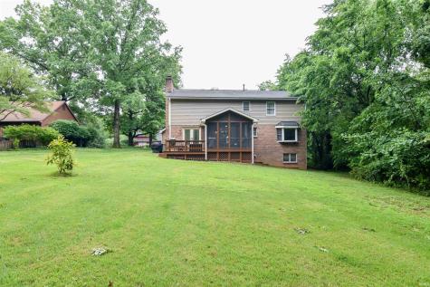 8931 Whispering Tree Lane Evansville IN 47711