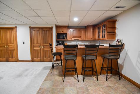 8931 Whispering Tree Lane Evansville IN 47711