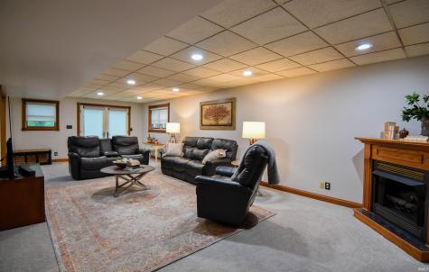 8931 Whispering Tree Lane Evansville IN 47711