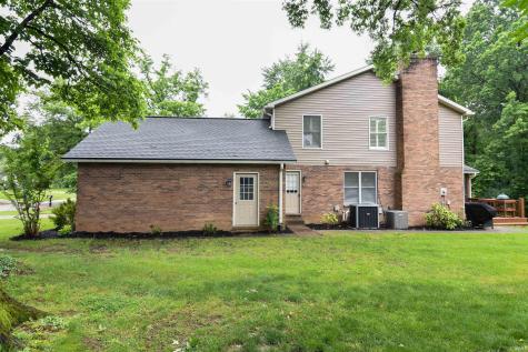 8931 Whispering Tree Lane Evansville IN 47711