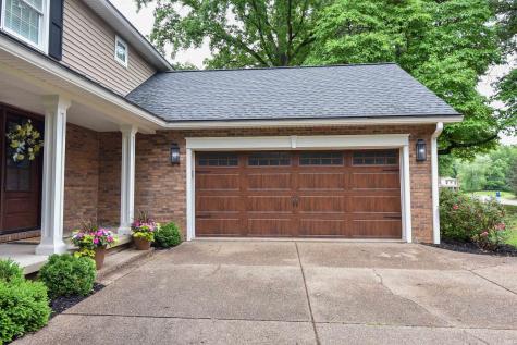 8931 Whispering Tree Lane Evansville IN 47711