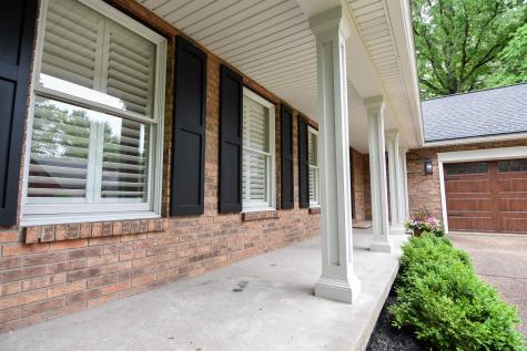 8931 Whispering Tree Lane Evansville IN 47711