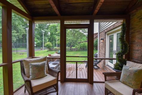 8931 Whispering Tree Lane Evansville IN 47711