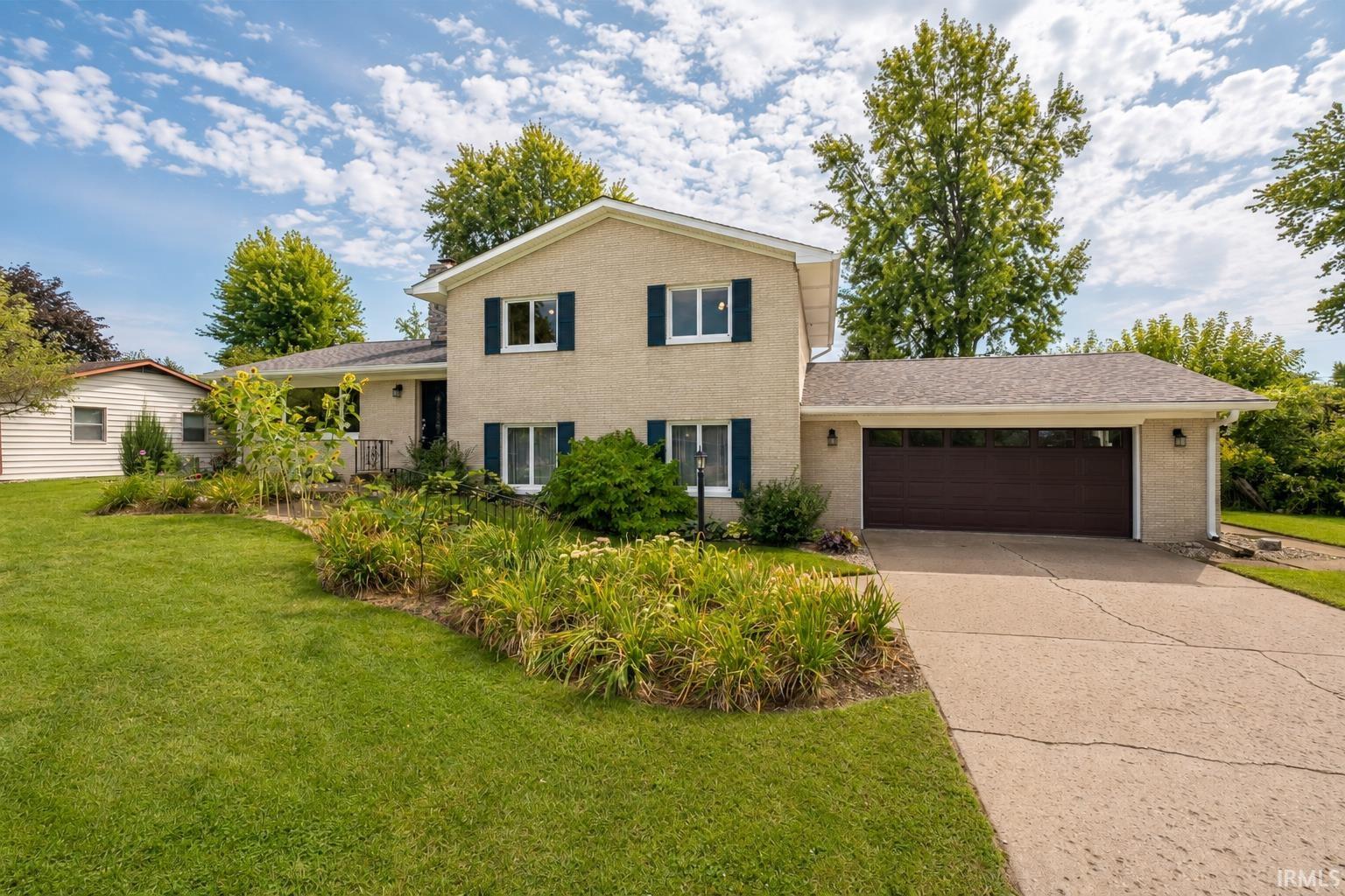 Warsaw IN, 1311 Oriole Drive