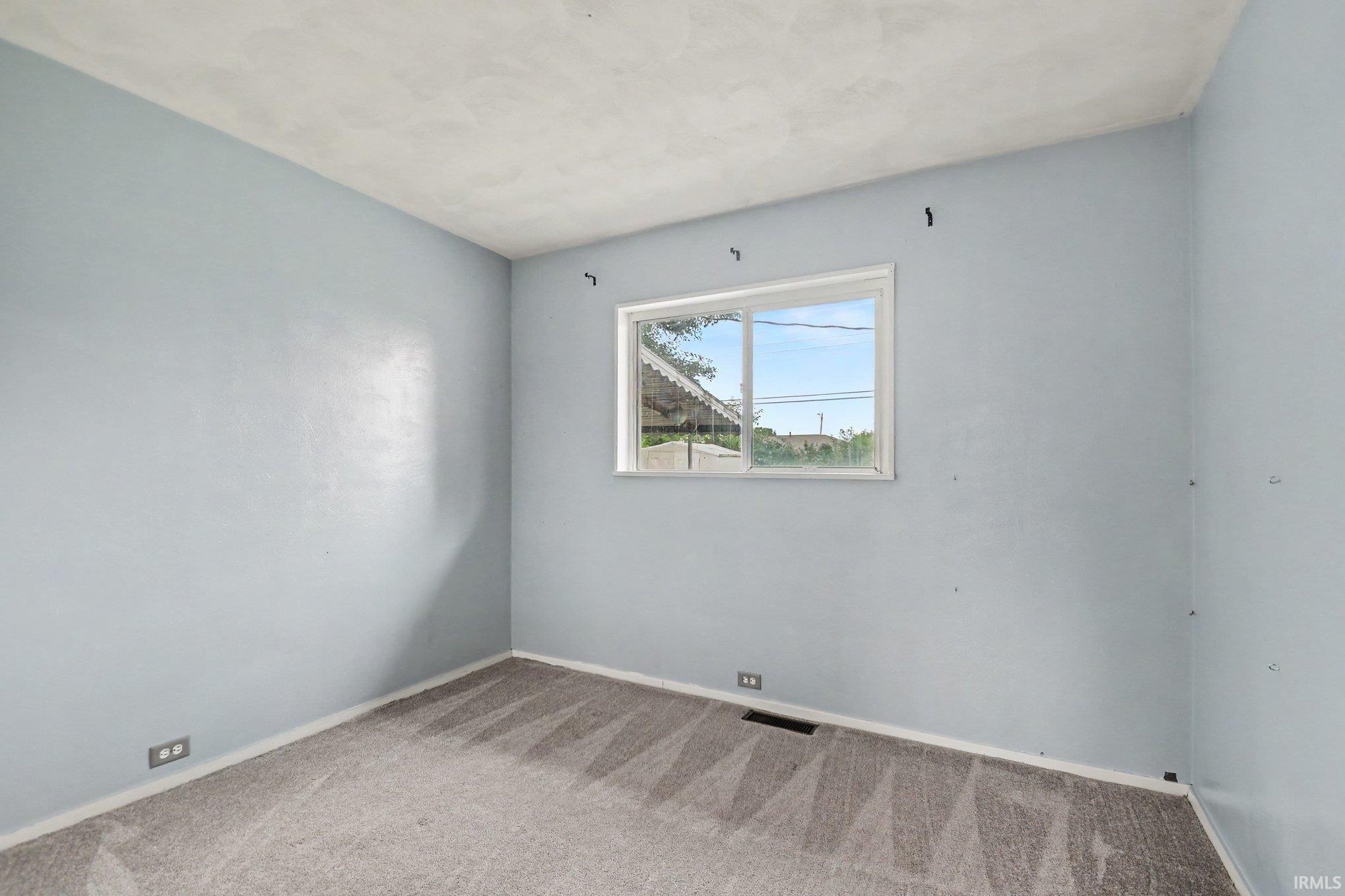 5015 Bloomfield Place South Bend IN 46619