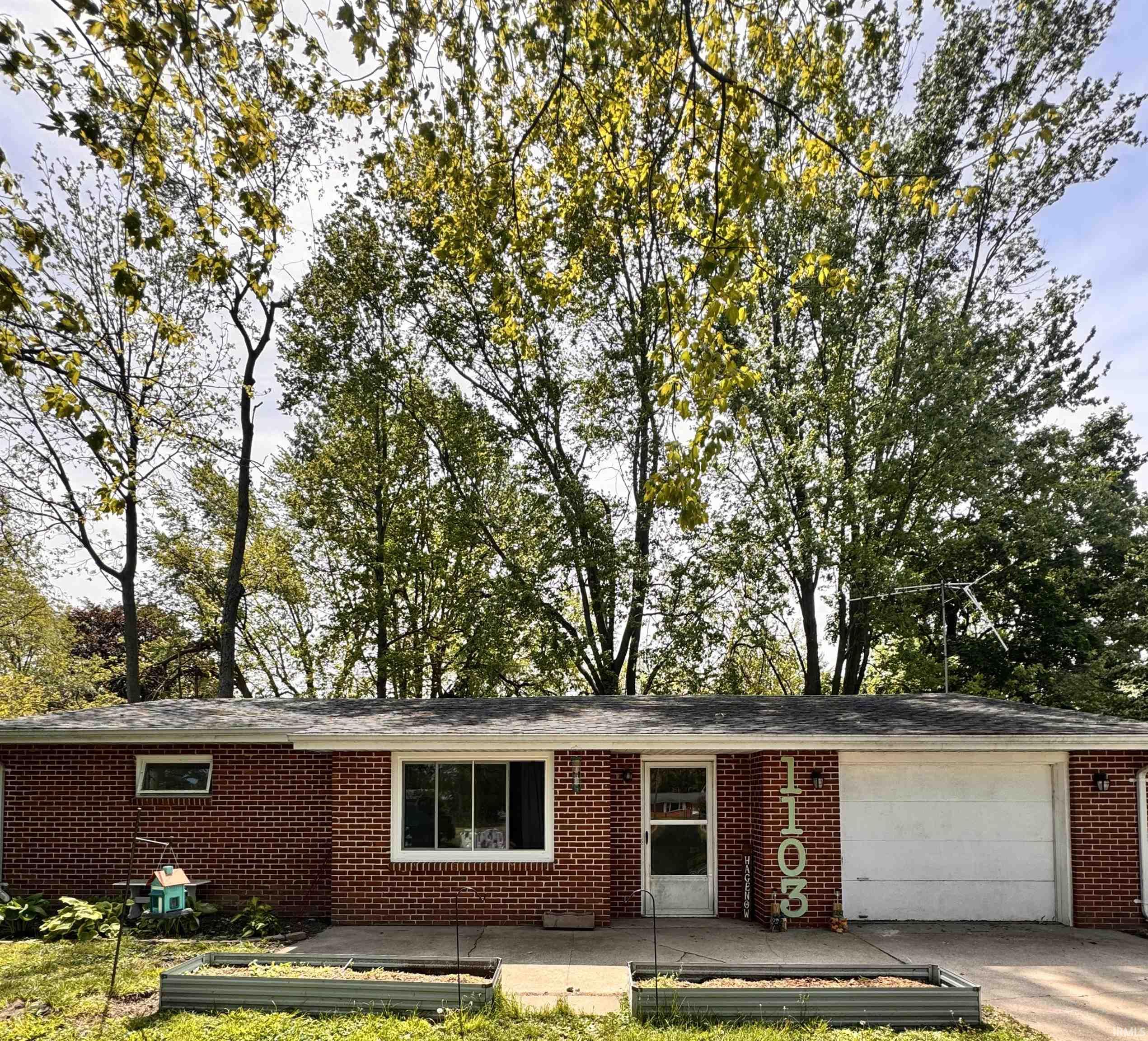 1103 E 25th Street Muncie IN 47302