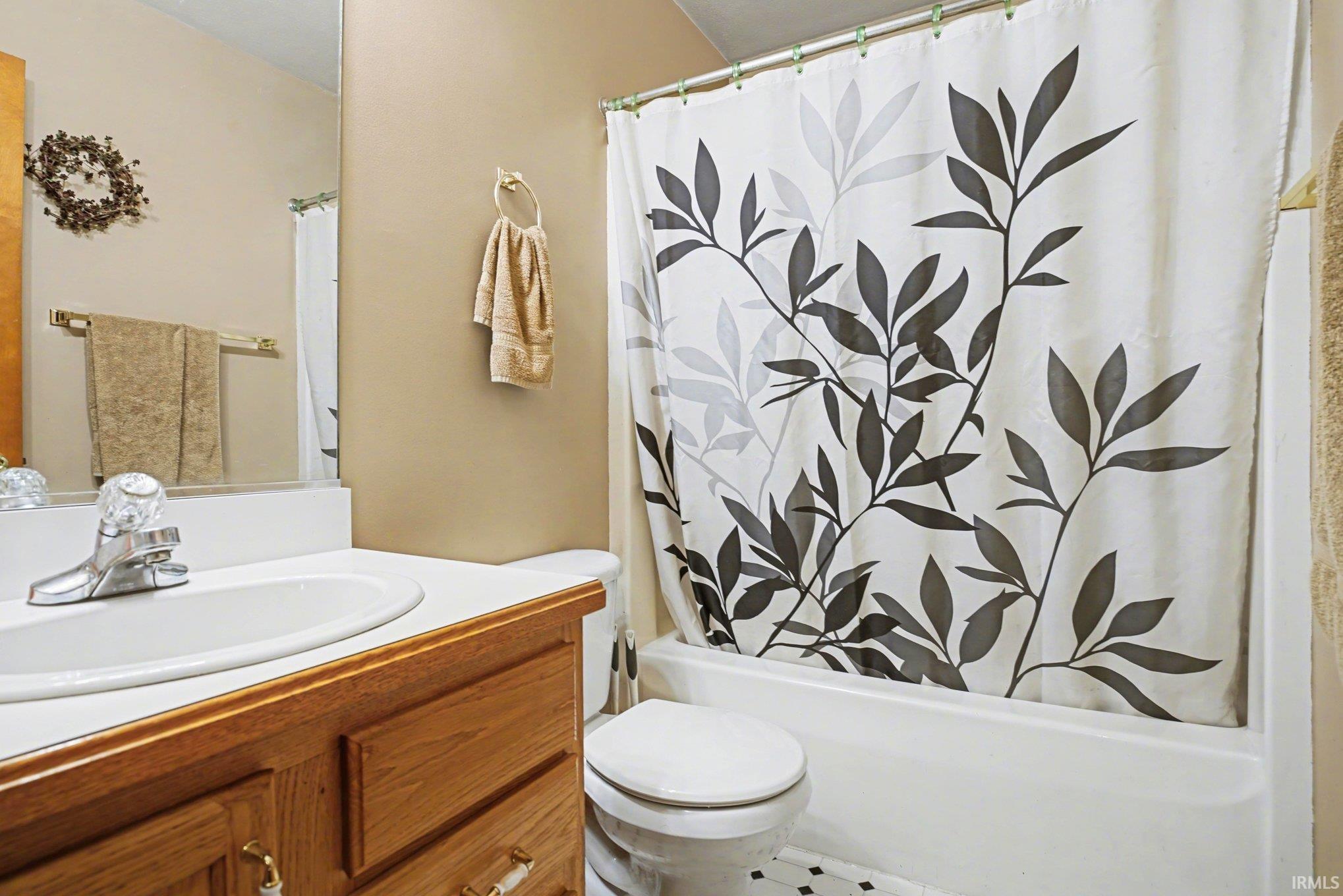 13288 Vistula Drive Bristol IN 46507