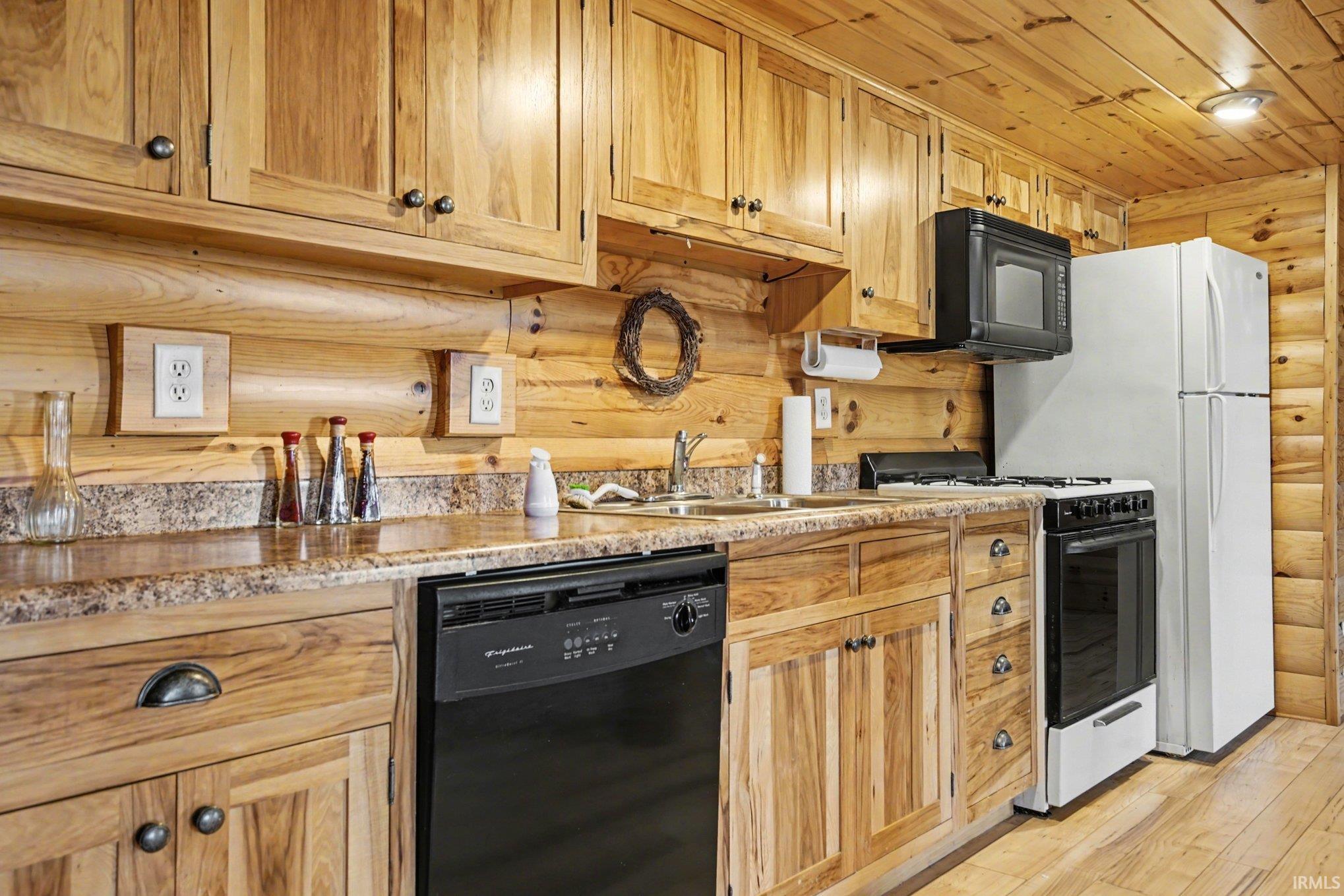 13288 Vistula Drive Bristol IN 46507