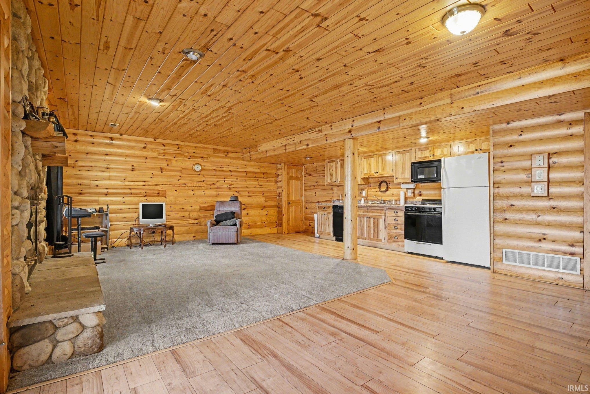 13288 Vistula Drive Bristol IN 46507