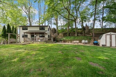 9122 N Steinbarger Lake Road Wawaka IN 46794