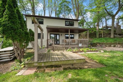 9122 N Steinbarger Lake Road Wawaka IN 46794