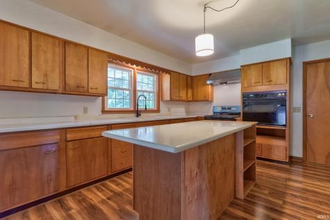 7965 W Franklin Road Mount Vernon IN 47620