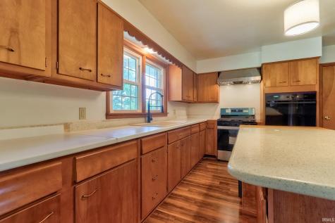 7965 W Franklin Road Mount Vernon IN 47620