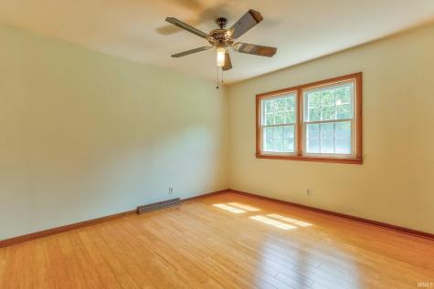 7965 W Franklin Road Mount Vernon IN 47620