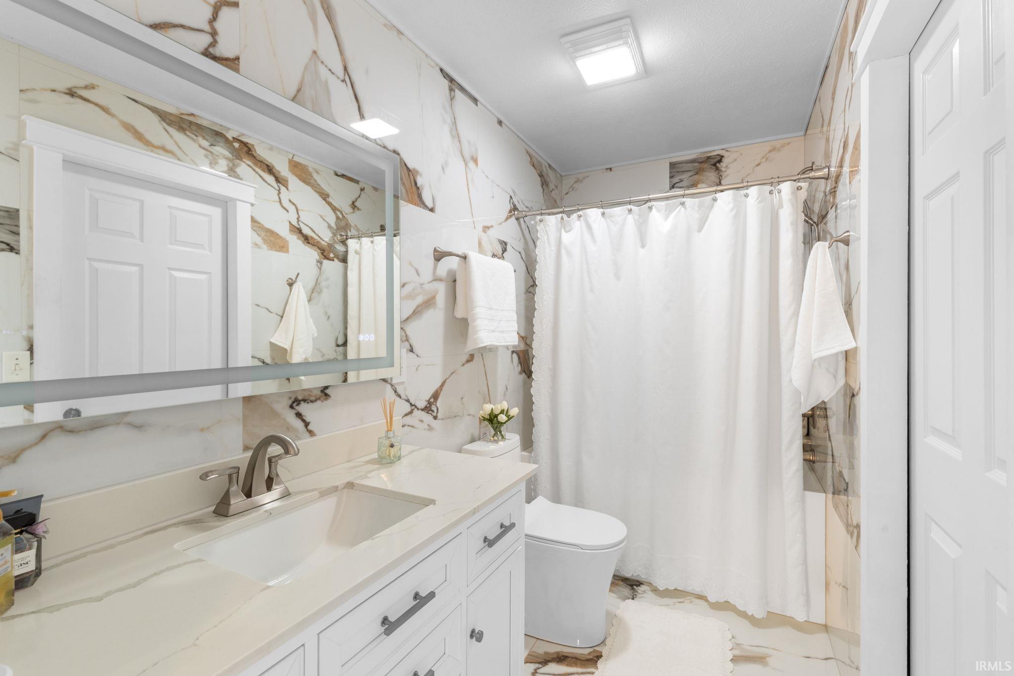 57318 Garnet Lane Goshen IN 46528