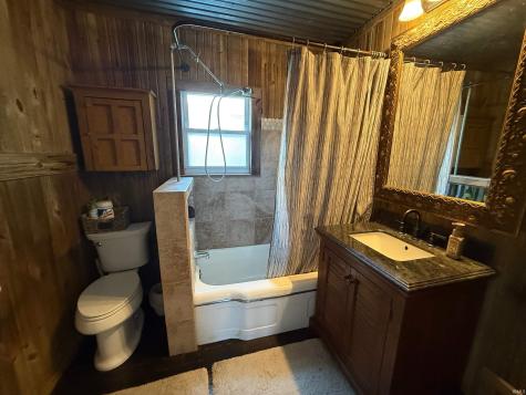 1211 E Spruce Street Petersburg IN 47567