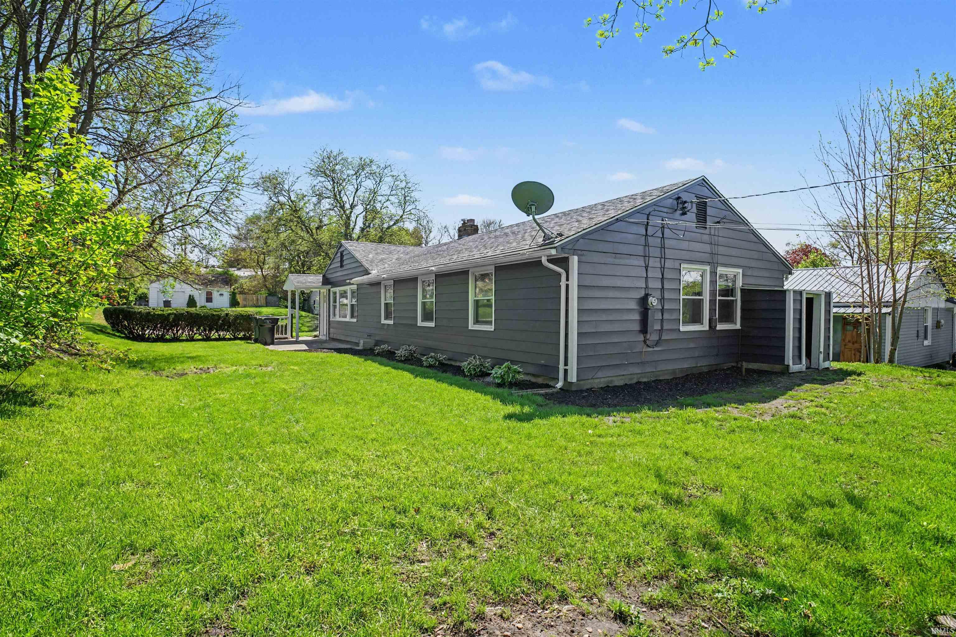 1615 Altgeld Street South Bend IN 46614