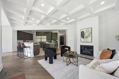 910 S 800 E Zionsville IN 46075